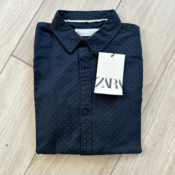 Zara triple dot detail button down collared shirt, size 6 - Picture 2 of 4